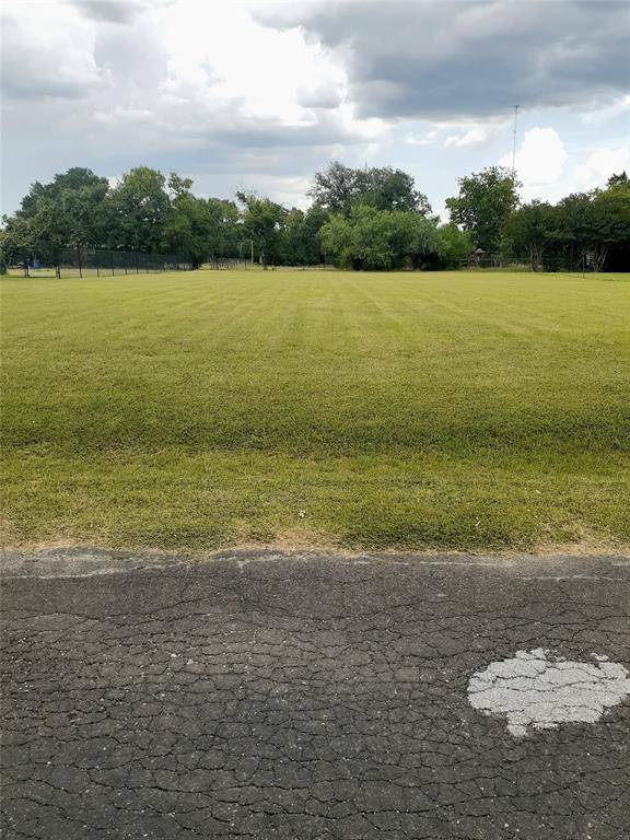 Groesbeck, TX 76642,725 Henderson Boulevard