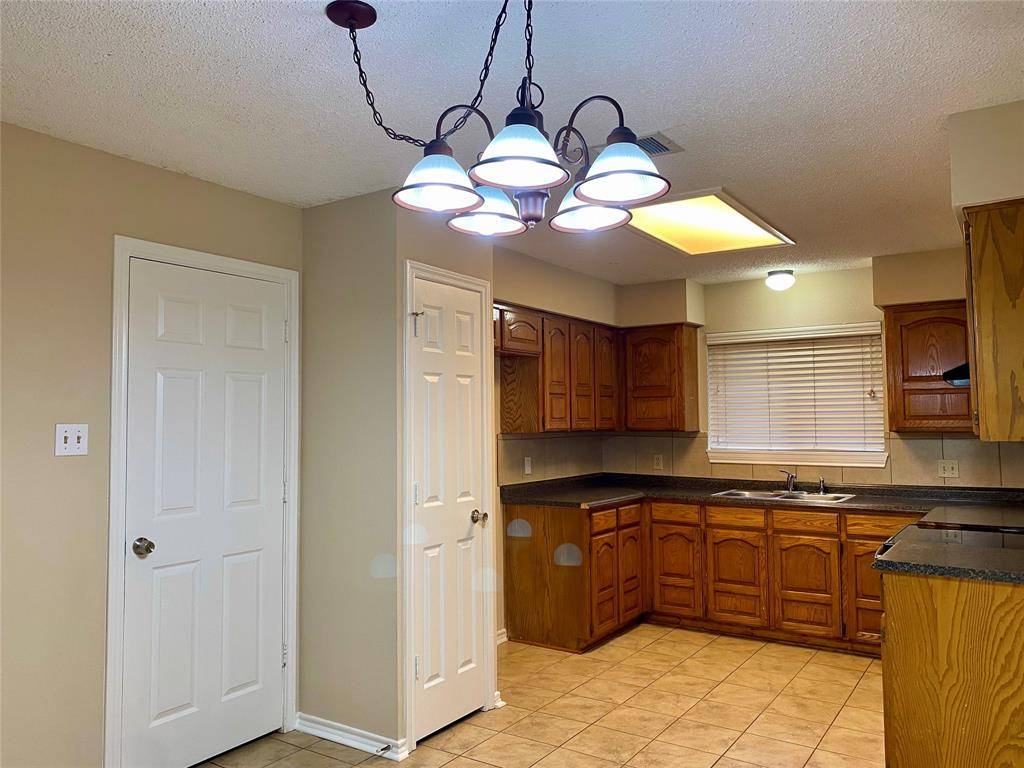 Fort Worth, TX 76108,10828 Tall Oak Drive