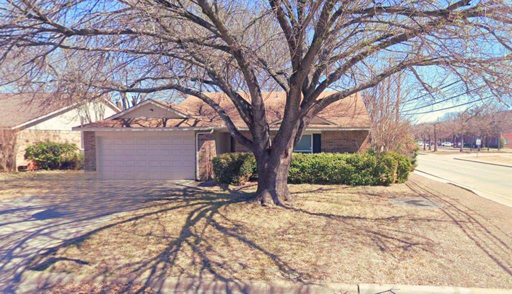 Arlington, TX 76006,1901 Bosque Lane