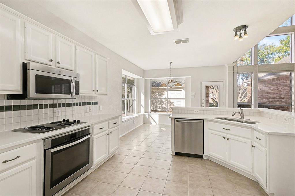 Fort Worth, TX 76132,6908 Mesa Drive