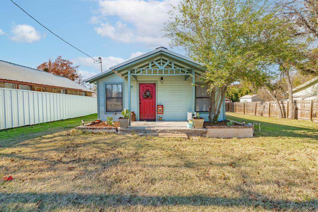 De Leon, TX 76444,816 S Houston Street