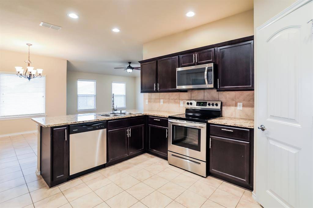 Ponder, TX 76259,522 Cantebury Park Lane