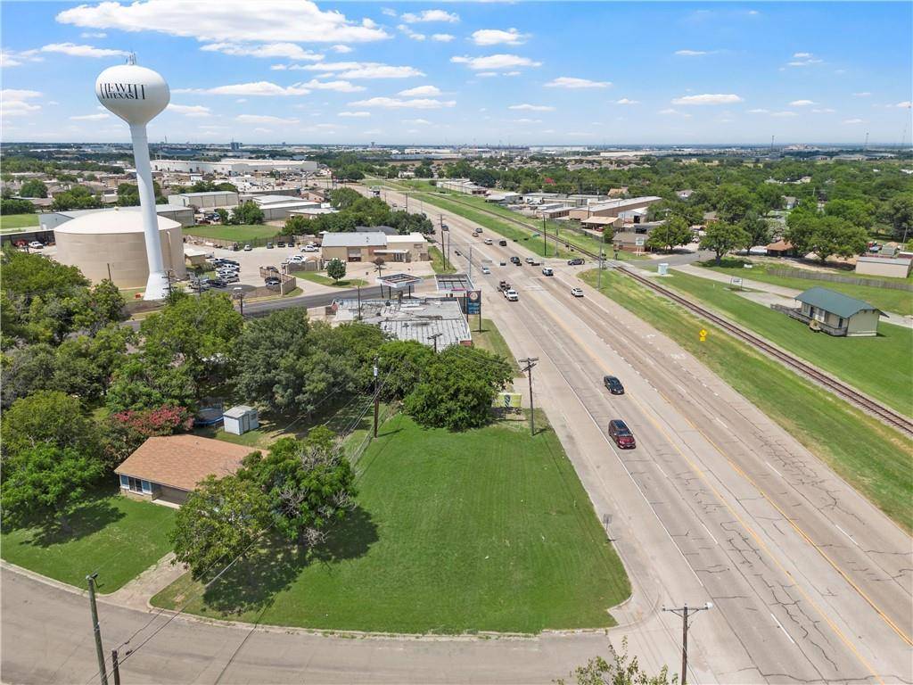 Hewitt, TX 76643,319 S Hewitt Drive