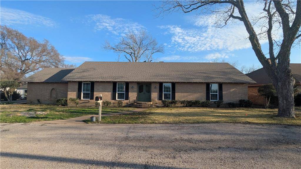 Mcgregor, TX 76657,1122 W 6th Street