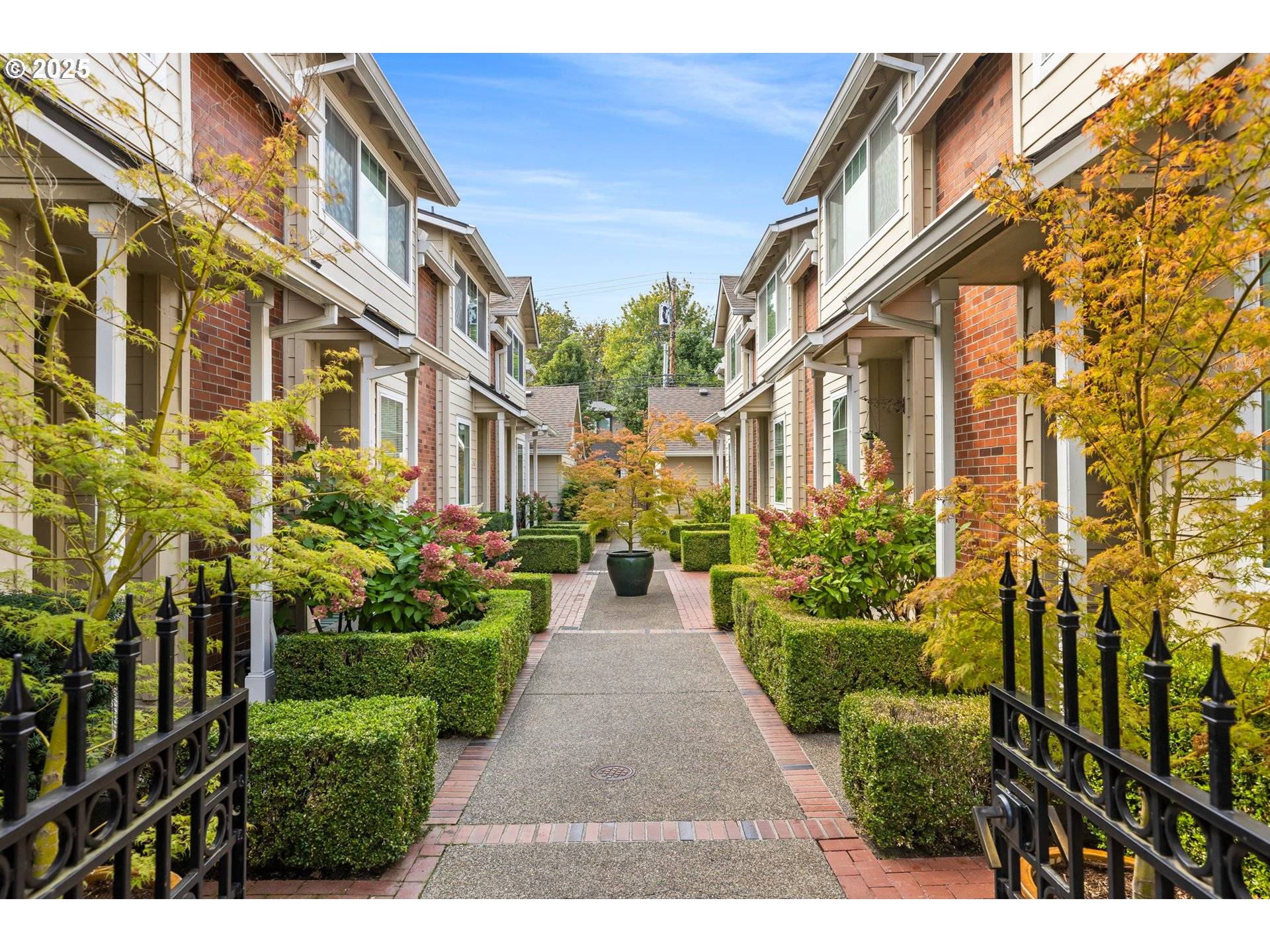 Lake Oswego, OR 97034,436 5TH ST