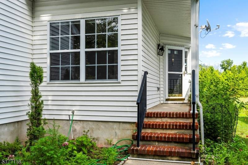 Lawrence Twp., NJ 08648,98 Canal View Dr