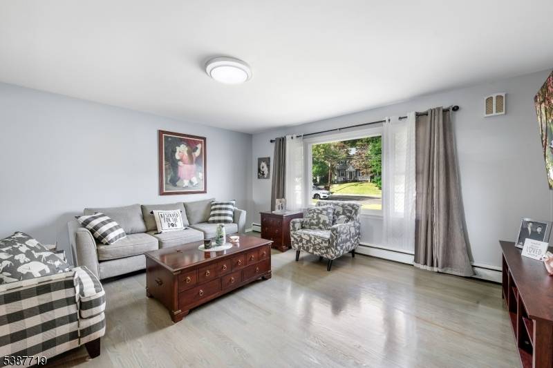 Linden City, NJ 07036,2513 N Wood Ave