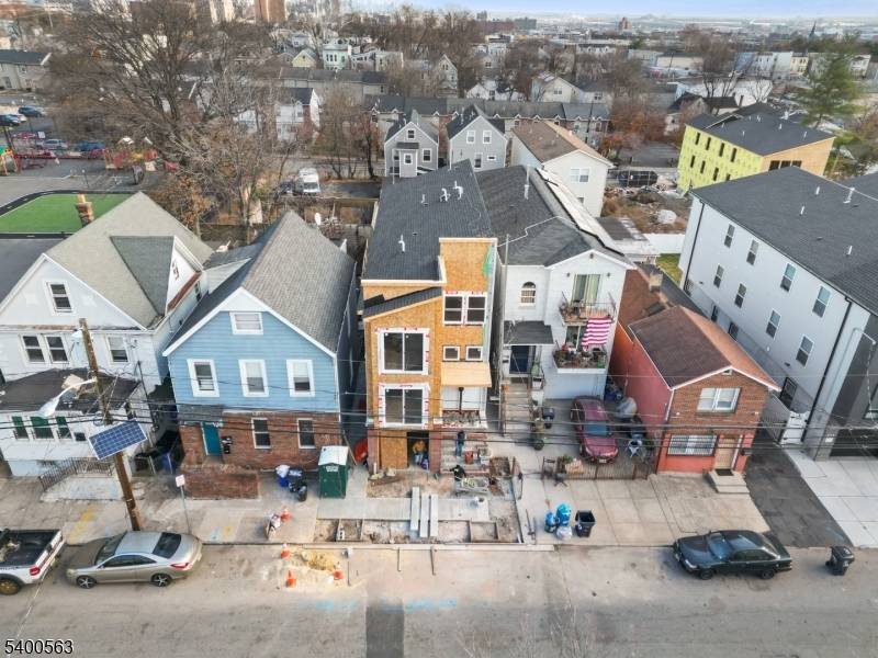 Newark City, NJ 07103,388 S 9Th St