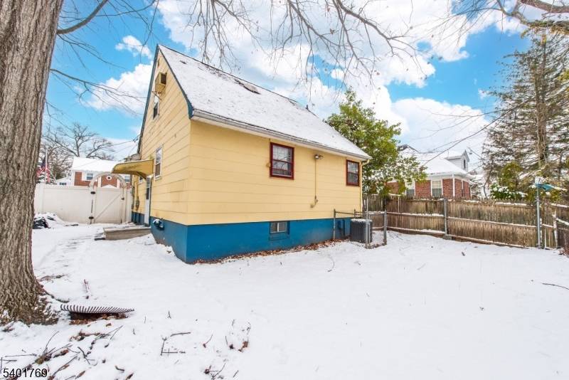 Bergenfield Boro, NJ 07621,14 Hudson St