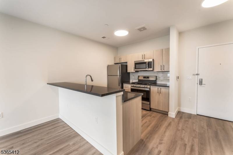 City Of Orange Twp., NJ 07050,72 S Essex Ave #305