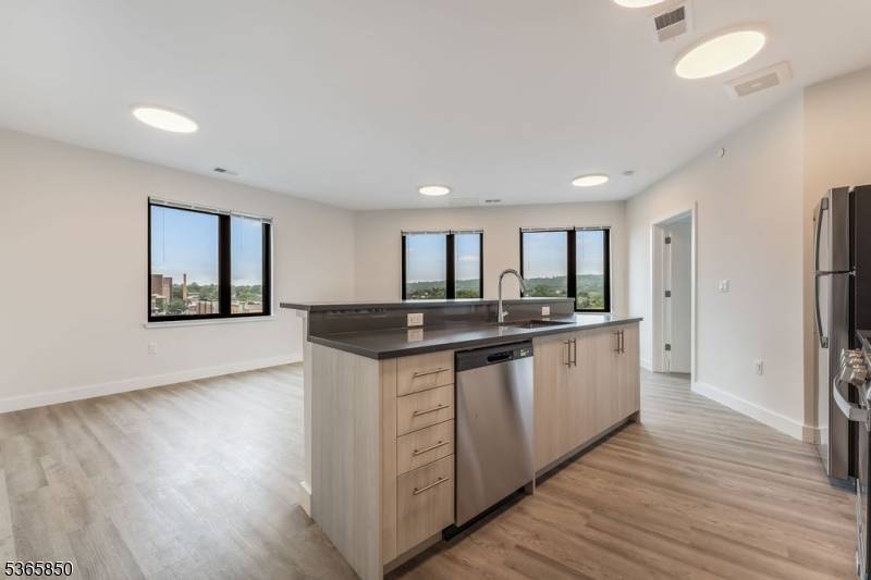 City Of Orange Twp., NJ 07050,72 S Essex Ave #304