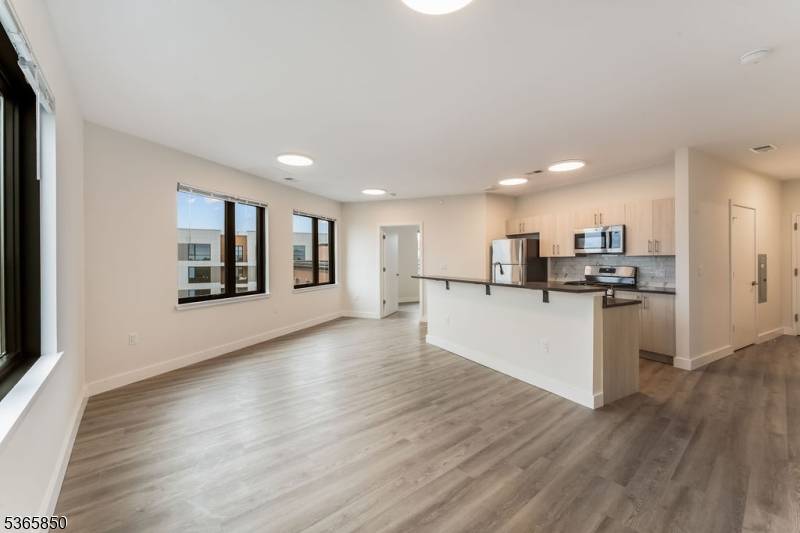 City Of Orange Twp., NJ 07050,72 S Essex Ave #304