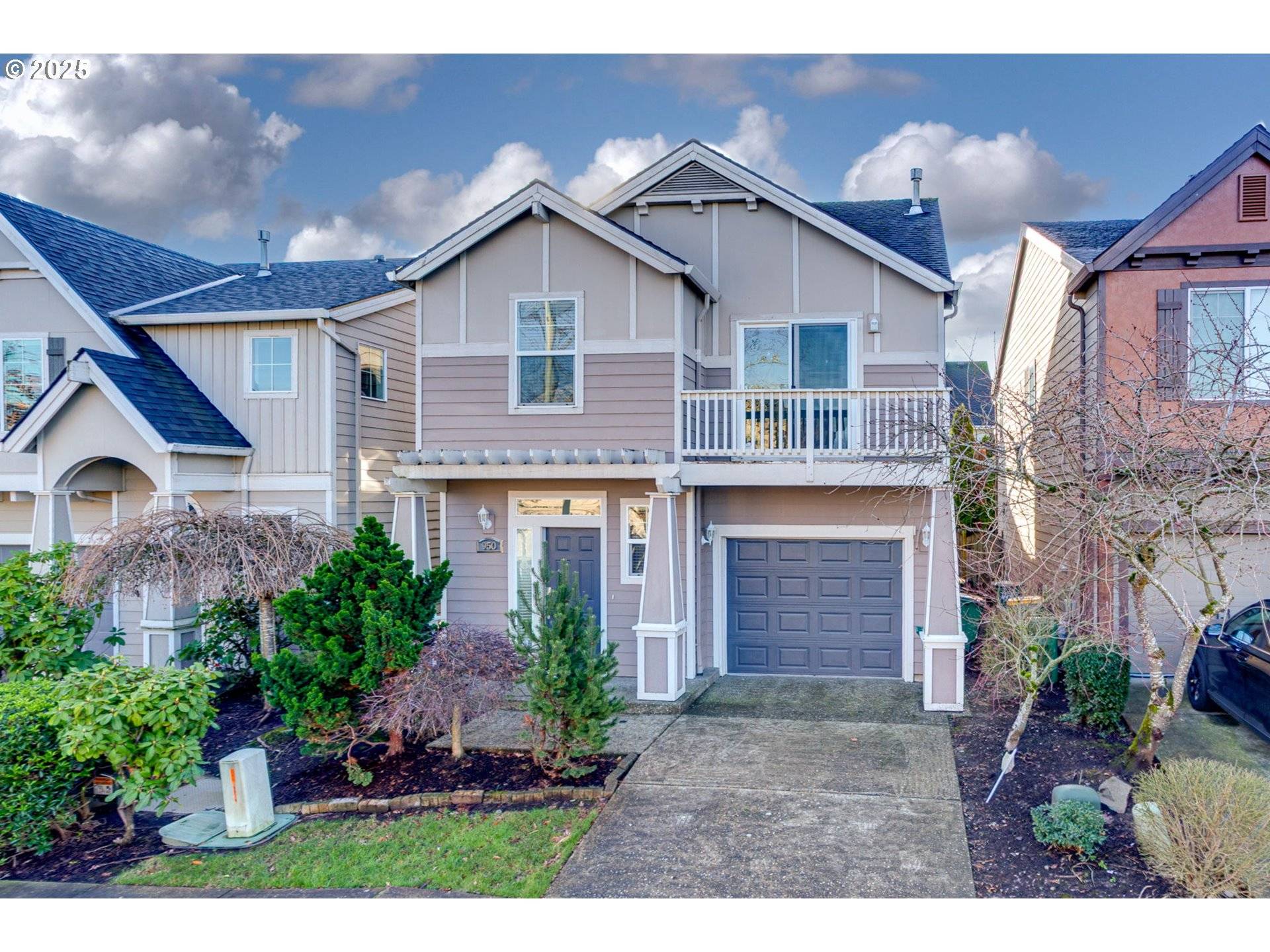 Troutdale, OR 97060,950 SW 17TH WAY