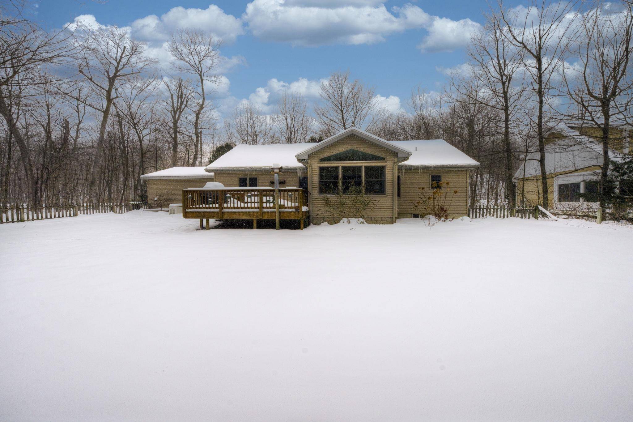 Leland, MI 49654,3900 N Trillium DR