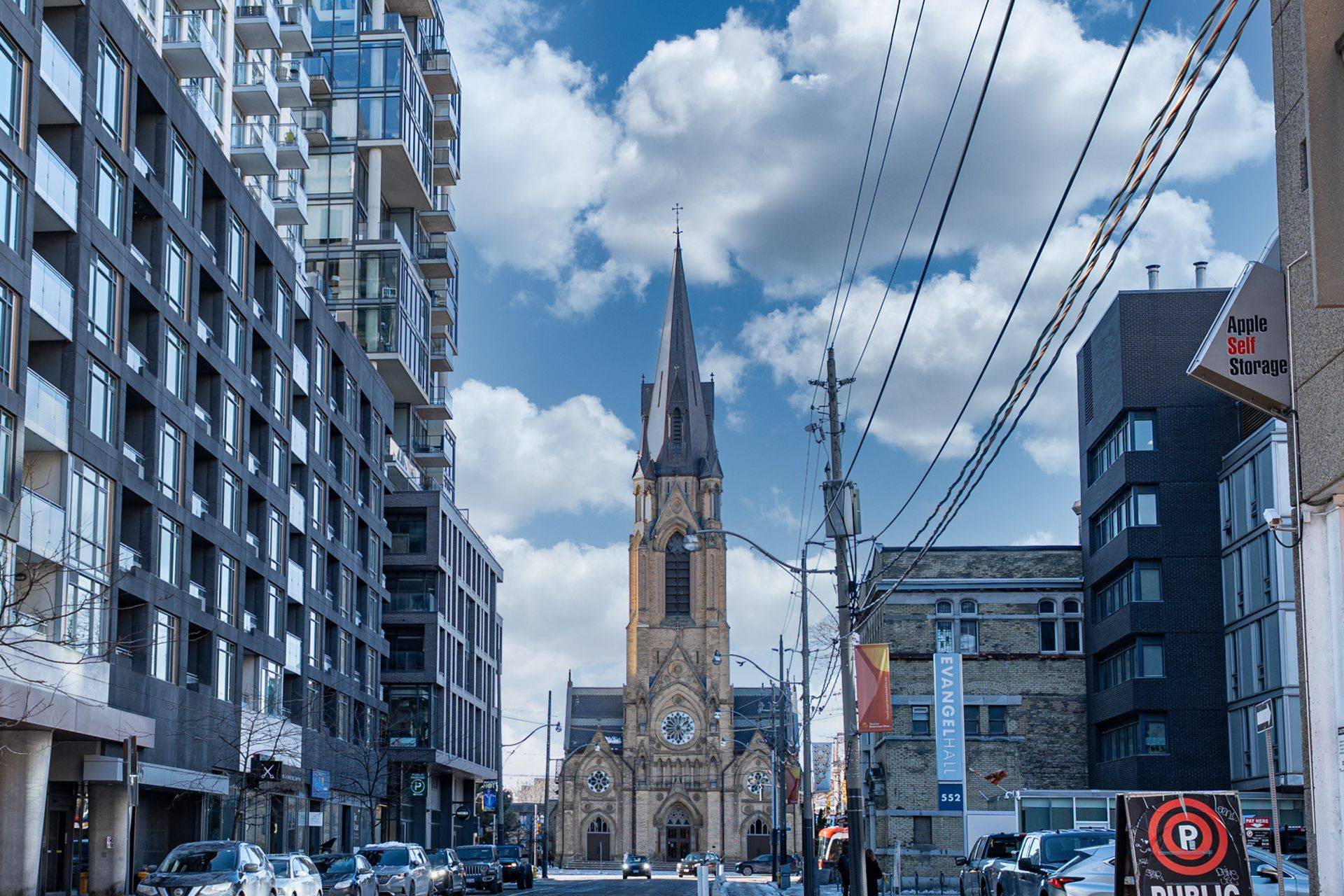 Toronto C01, ON M5V 1T4,501 Adelaide ST W #502