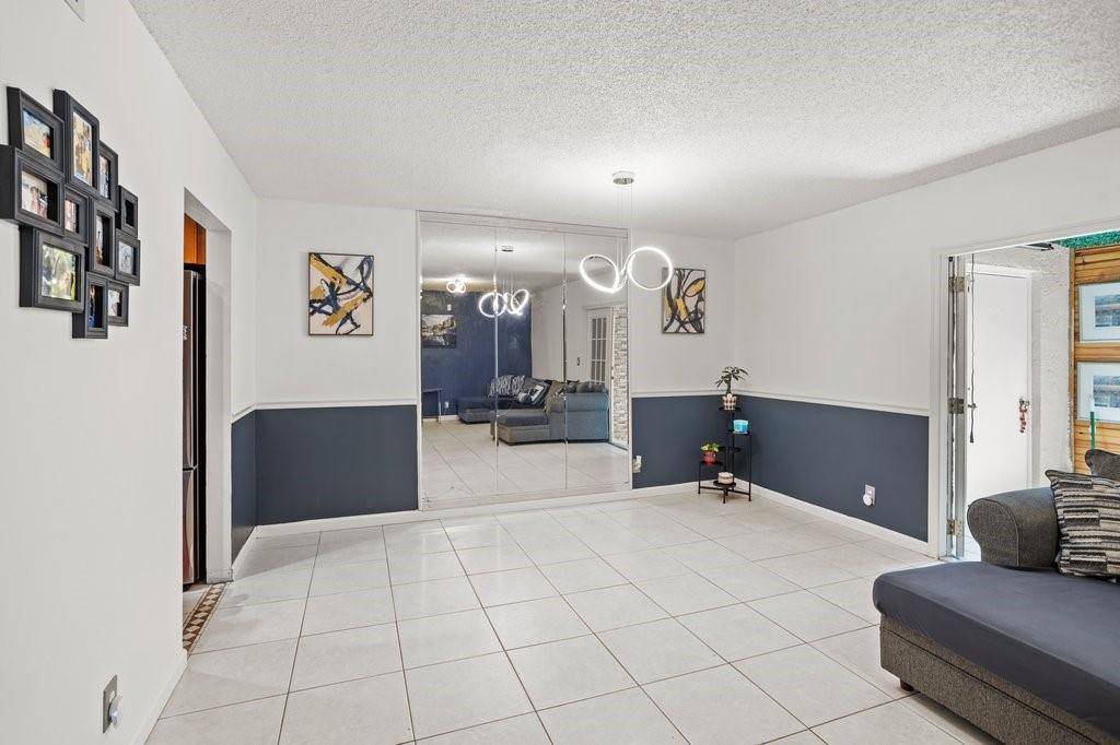 Fort Lauderdale, FL 33309,3010 NW 68th St #104