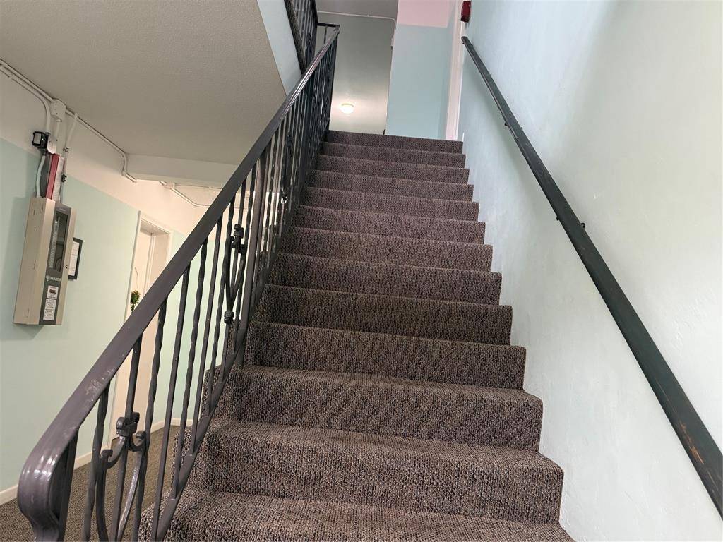 Pompano Beach, FL 33060,412 S Cypress Rd #225