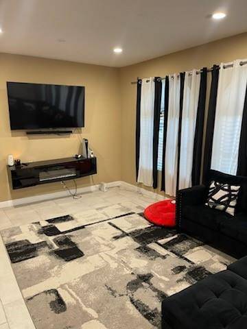 North Lauderdale, FL 33068,1101 N Santa Catalina Cir