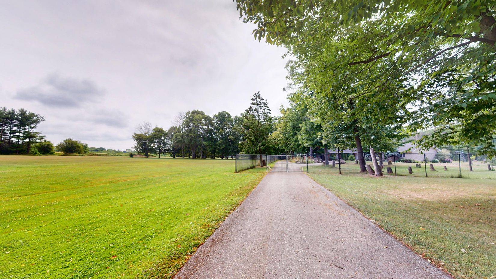 East Gwillimbury, ON L9N 0K6,253 Morning Side Road