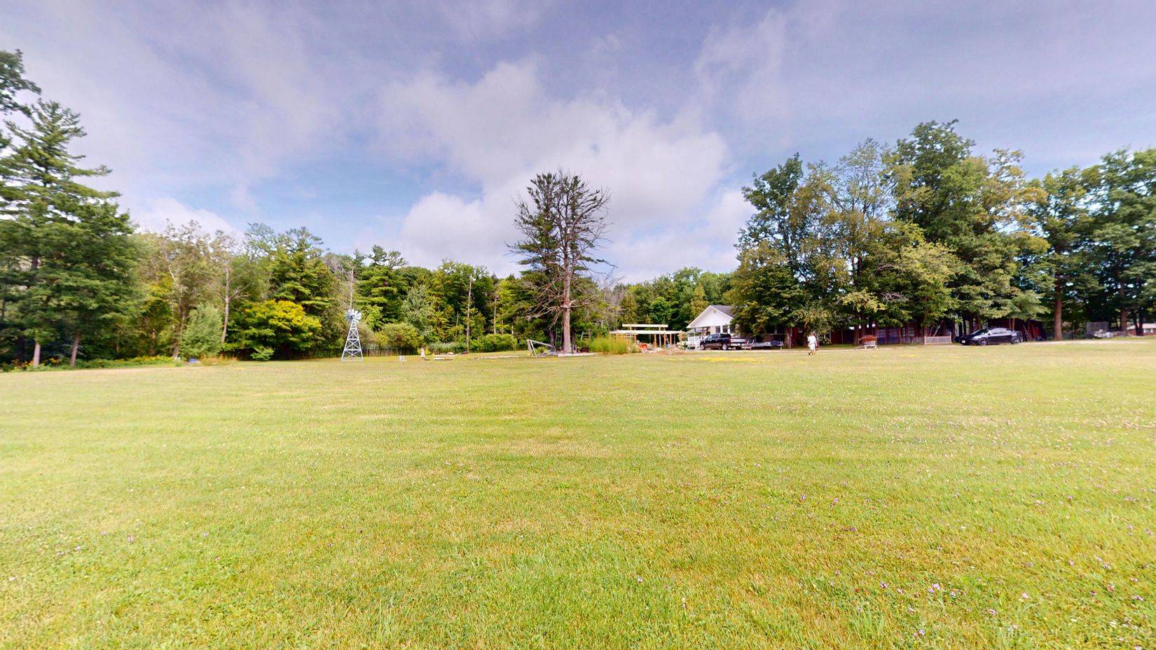 East Gwillimbury, ON L9N 0K6,253 Morning Side Road