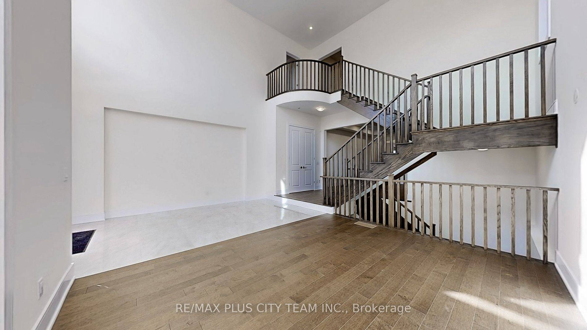 King, ON L7B 0T1,8 Saxby Farm AVE