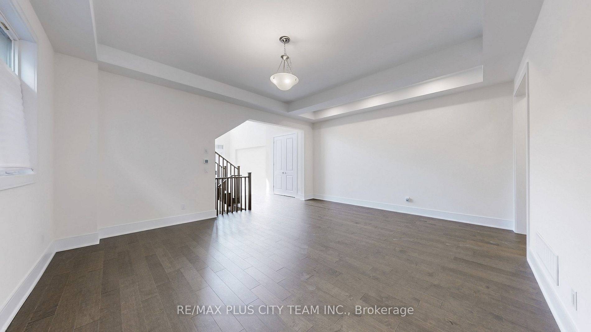 King, ON L7B 0T1,8 Saxby Farm AVE