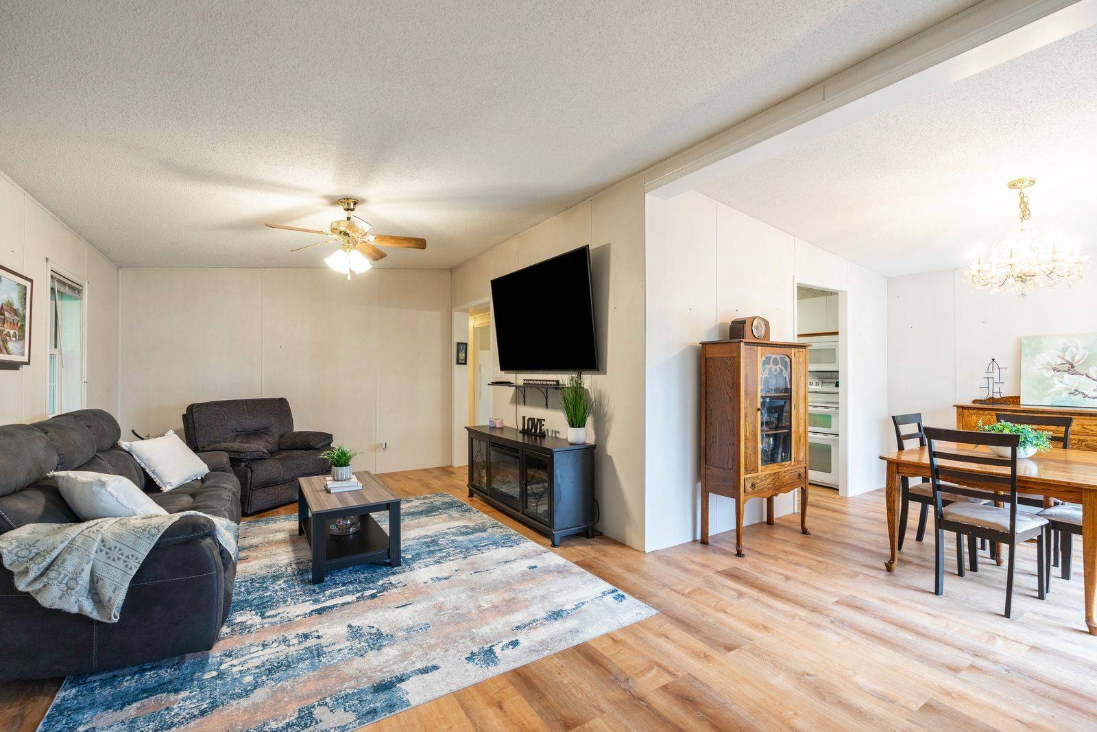 Oro-medonte, ON L3V 0P9,30 Jane ST