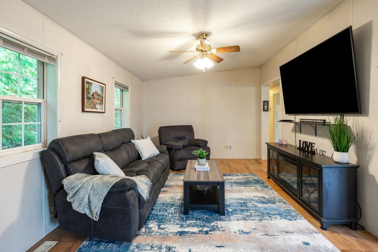 Oro-medonte, ON L3V 0P9,30 Jane ST