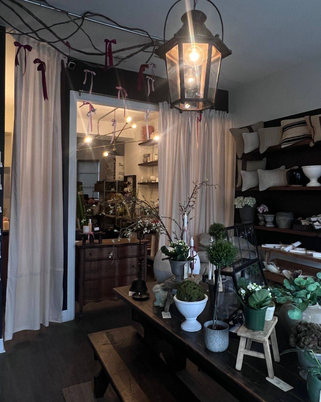 Toronto W02, ON M6P 2A1,3130 Dundas ST W