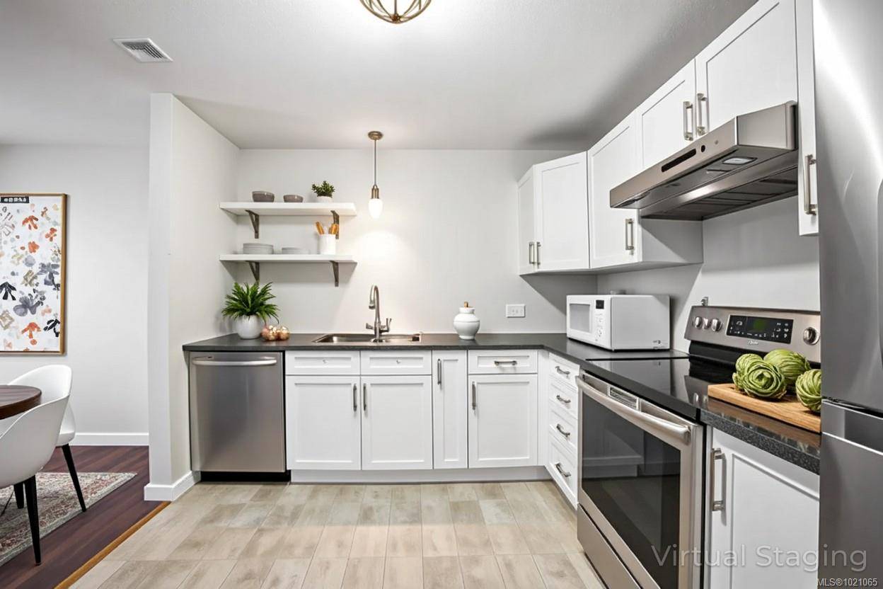 Nanaimo, BC V9T 5T3,3185 Barons Rd #315