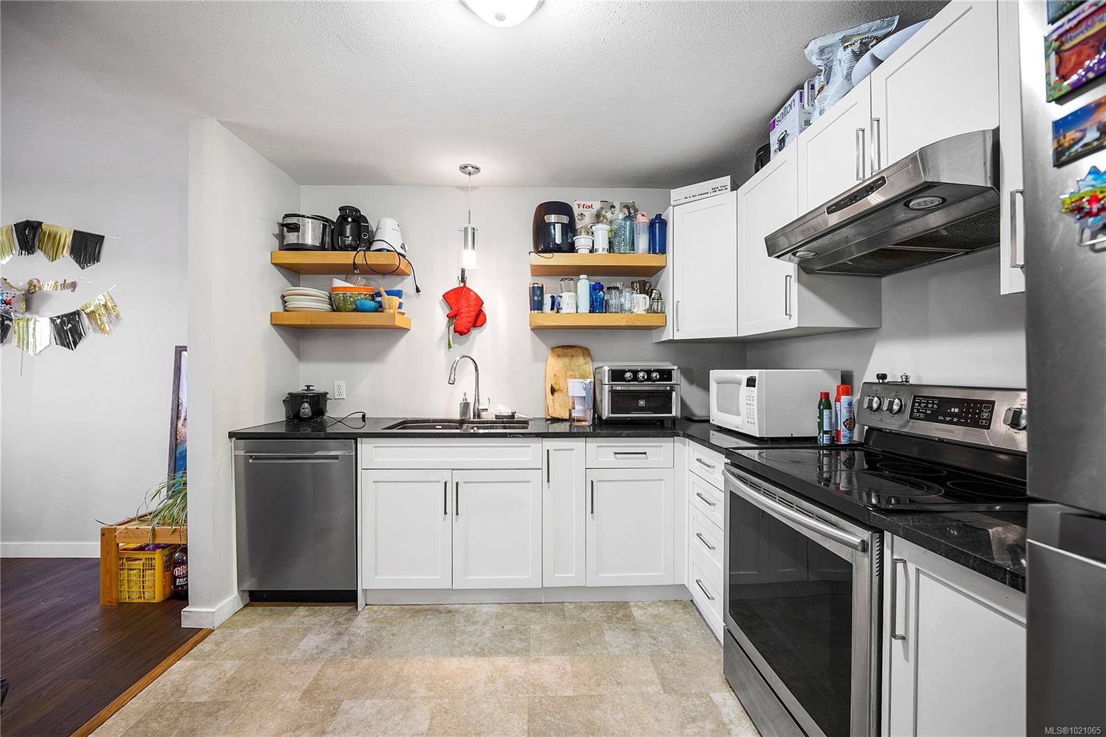 Nanaimo, BC V9T 5T3,3185 Barons Rd #315