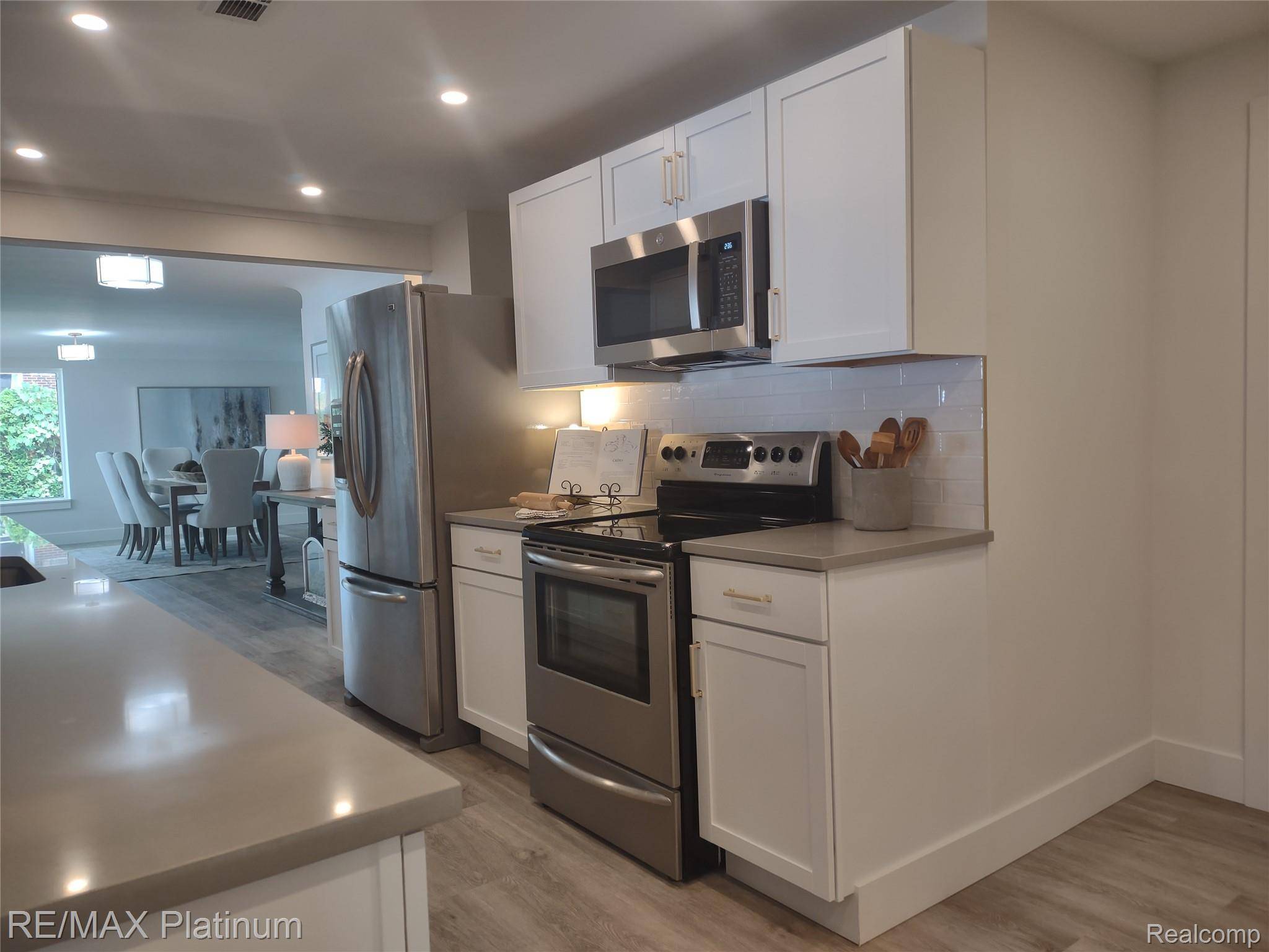 Fenton, MI 48430,13366 Wenwood DR