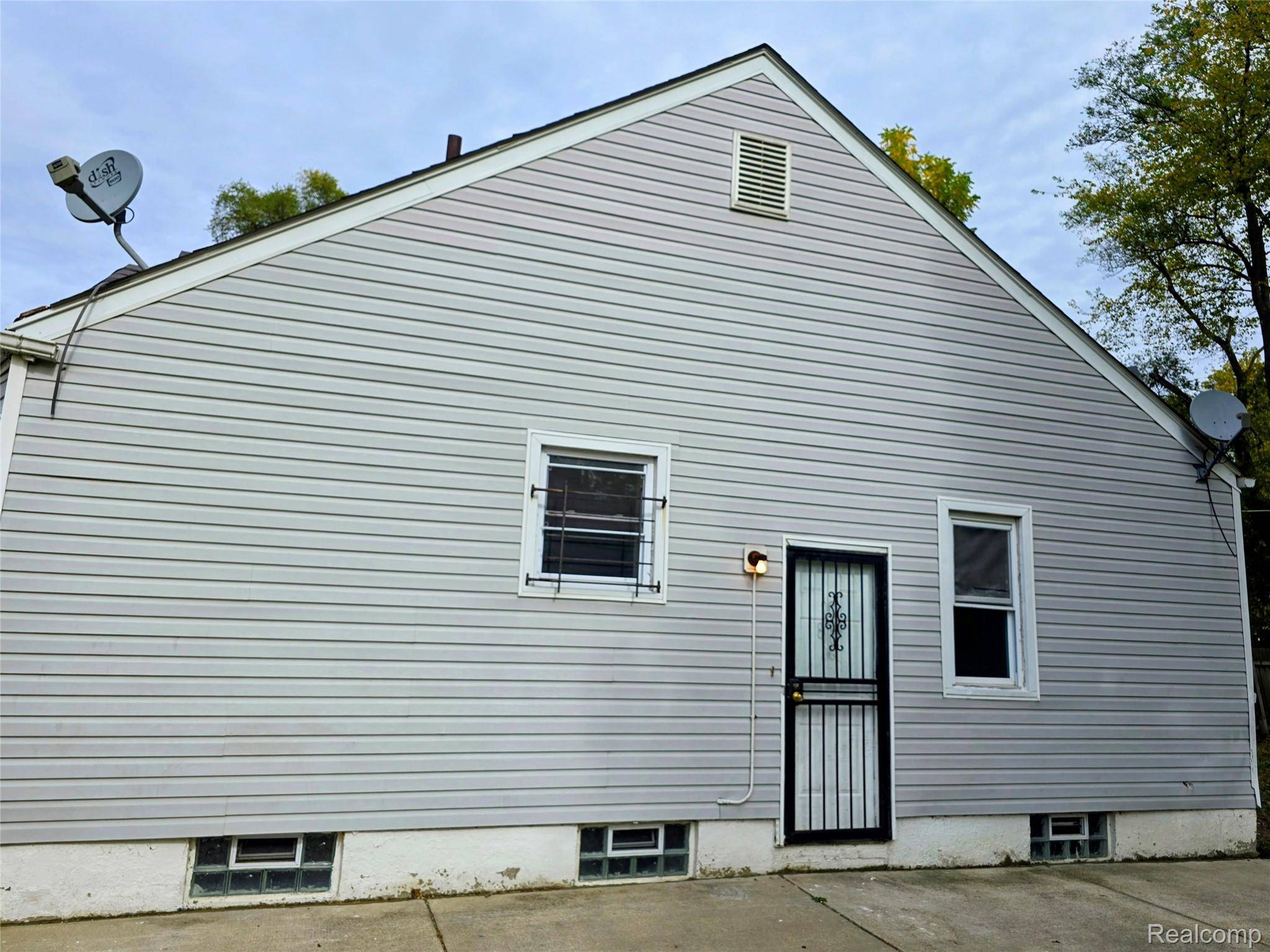 Detroit, MI 48219,16740 STAHELIN AVE