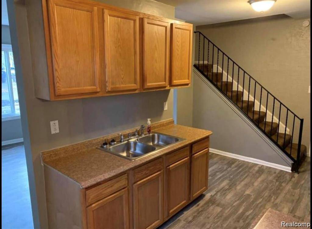 Hazel Park, MI 48030,1761 E Evelyn AVE