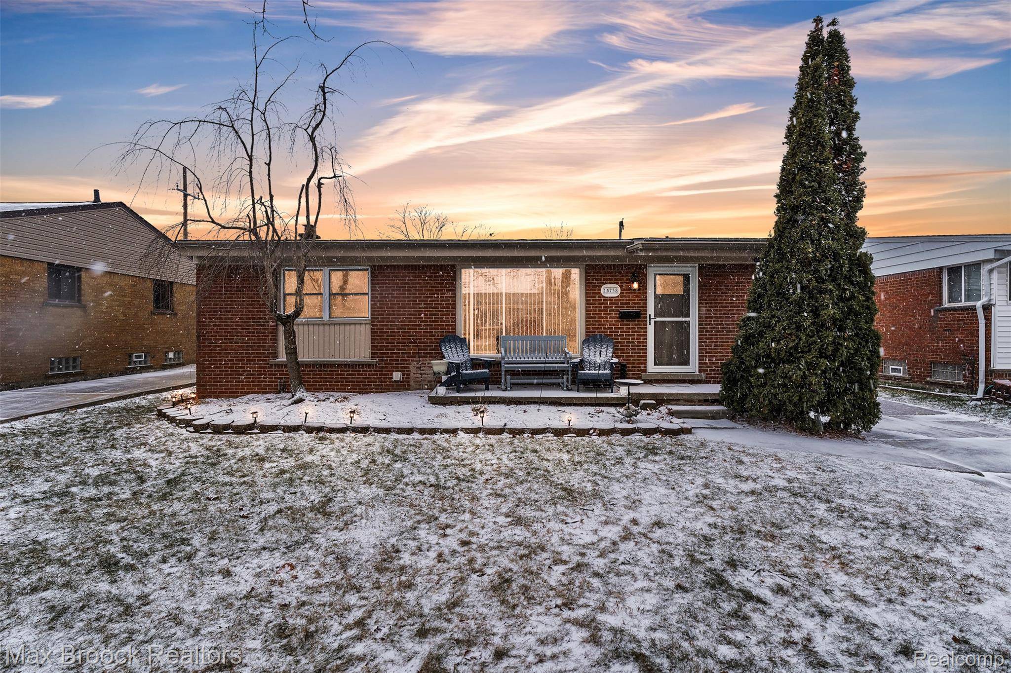 Southgate, MI 48195,15738 Scott ST