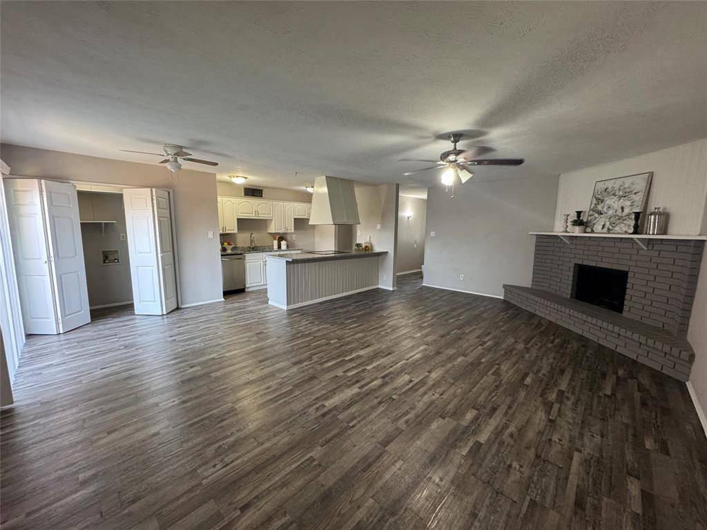 Allen, TX 75002,913 Valley View Drive