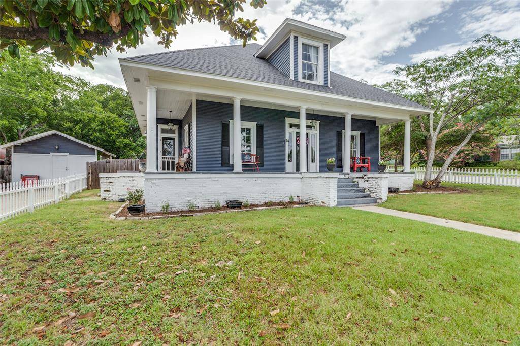 Weatherford, TX 76086,902 S Waco Street