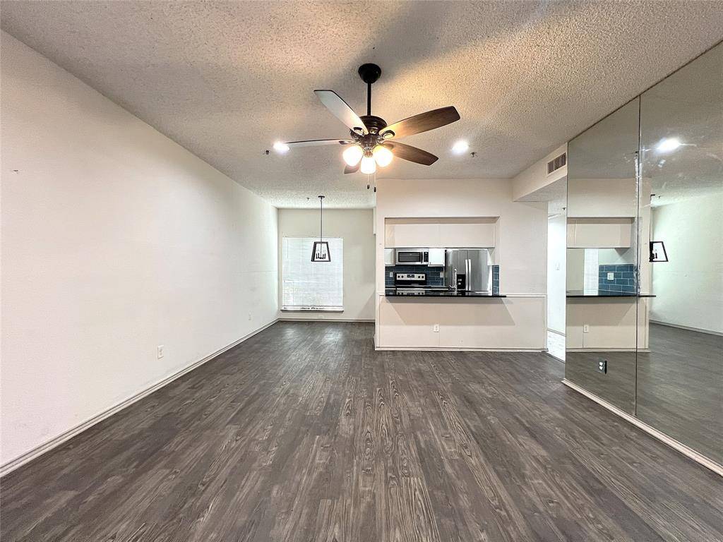 Dallas, TX 75243,9747 Whitehurst Drive #171