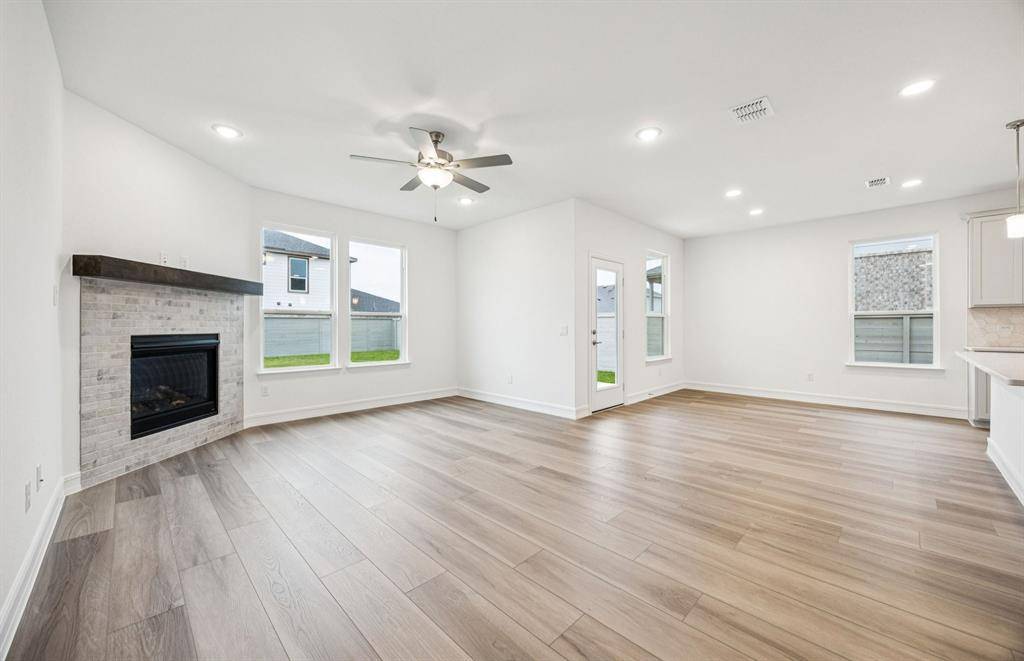 Justin, TX 76247,8616 Red Oak Drive