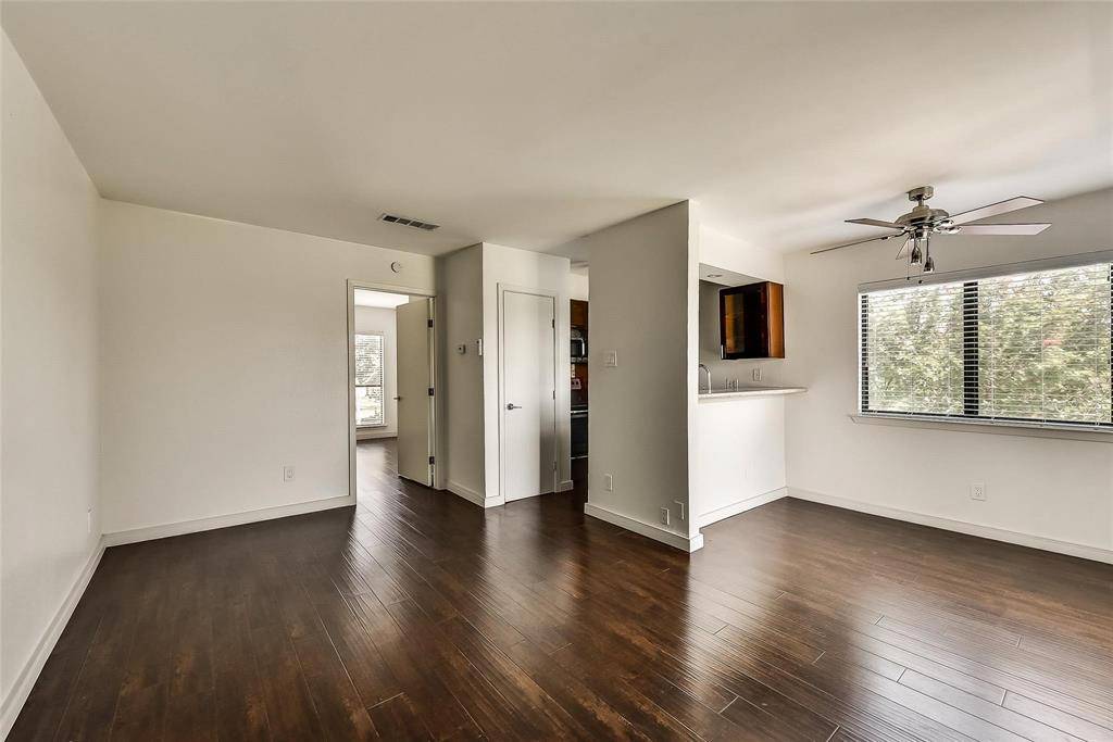 Dallas, TX 75209,8180 Lemmon Avenue #201