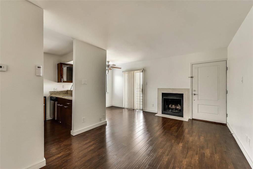 Dallas, TX 75209,8180 Lemmon Avenue #201