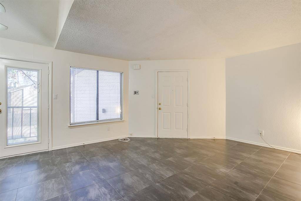 Arlington, TX 76006,2300 Bamboo Drive #N207