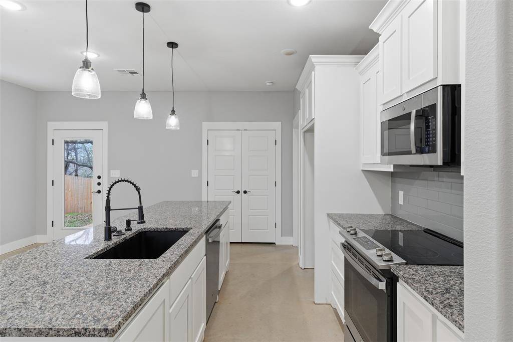 Denison, TX 75021,116 E Harrison Street