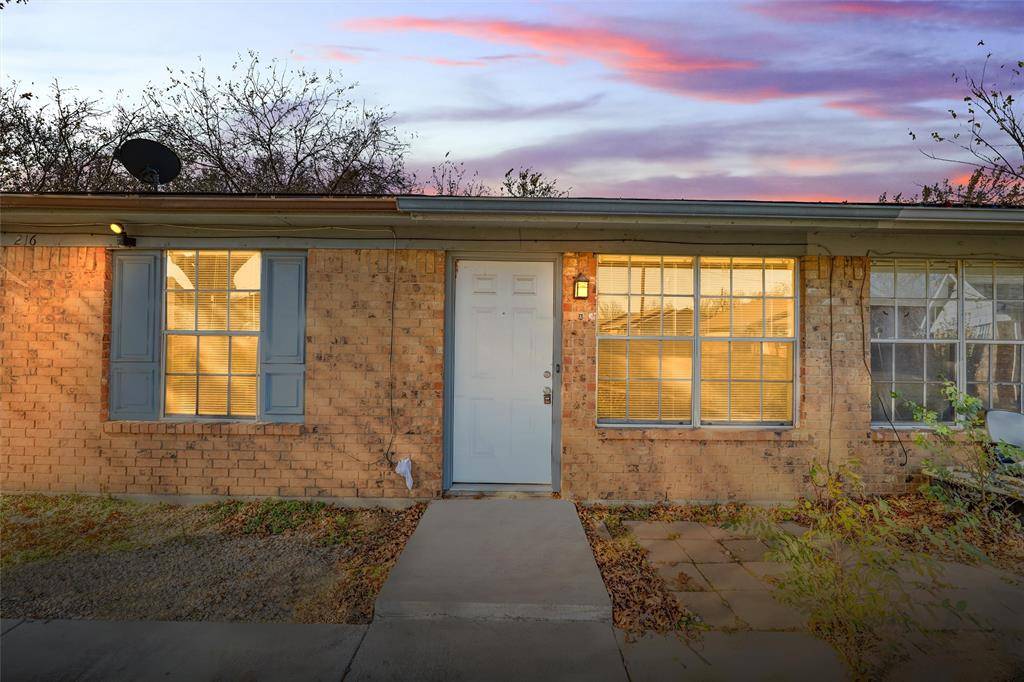 Kennedale, TX 76060,216 Pine Meadow Drive