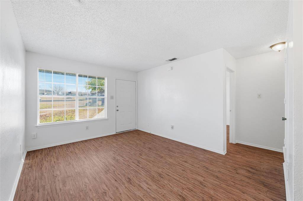 Kennedale, TX 76060,216 Pine Meadow Drive