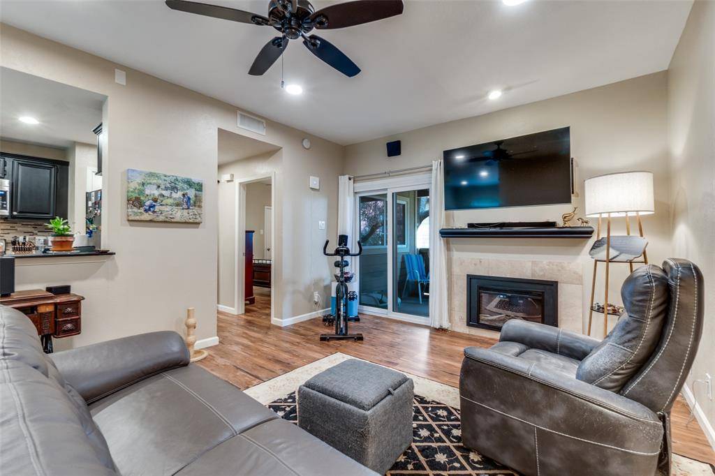 Dallas, TX 75231,8601 Park Lane #624