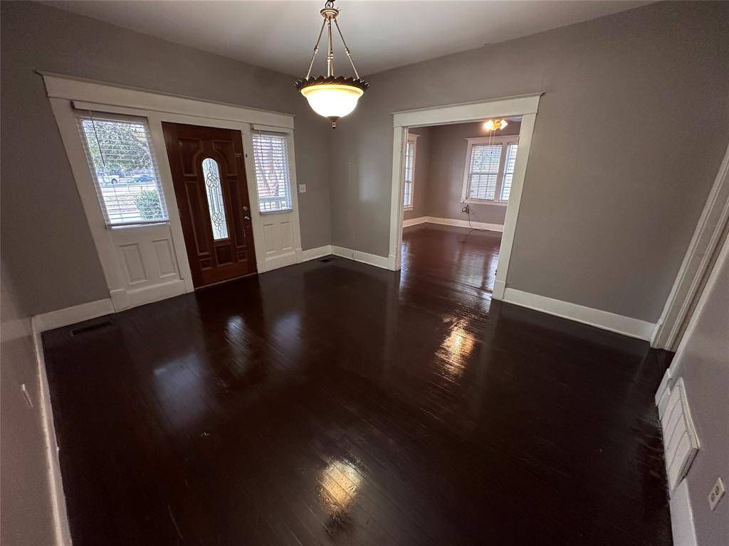 Dallas, TX 75214,5614 Columbia Avenue