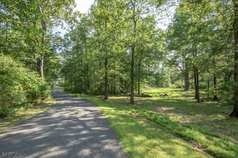 Harding Twp., NJ 07976,1 Twin Oaks Ln