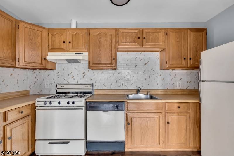 Scotch Plains Twp., NJ 07076,1595 E 2Nd St #2