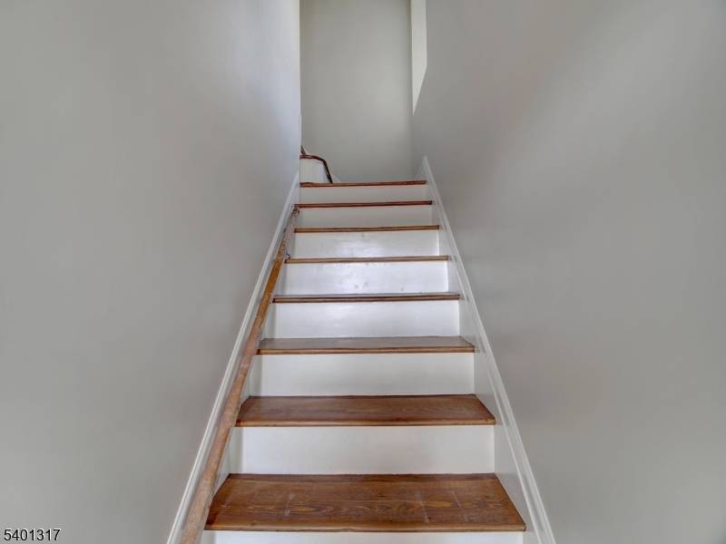 Newark City, NJ 07104,236 Woodside Ave